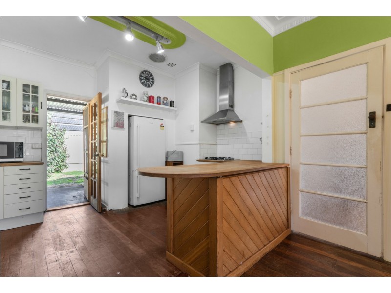 33 Urch Road, Kalamunda WA 6076