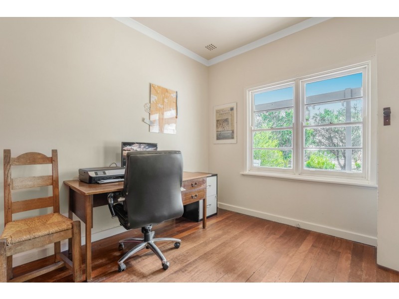 33 Urch Road, Kalamunda WA 6076