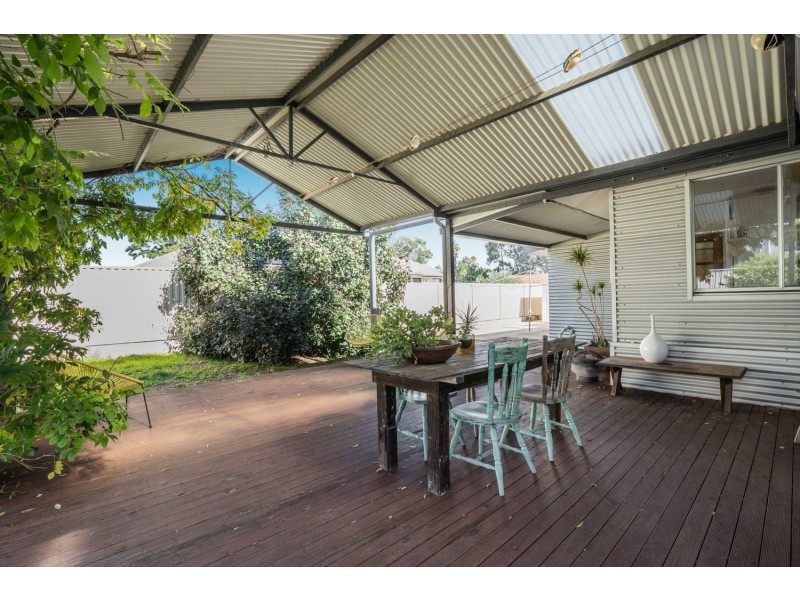 33 Urch Road, Kalamunda WA 6076