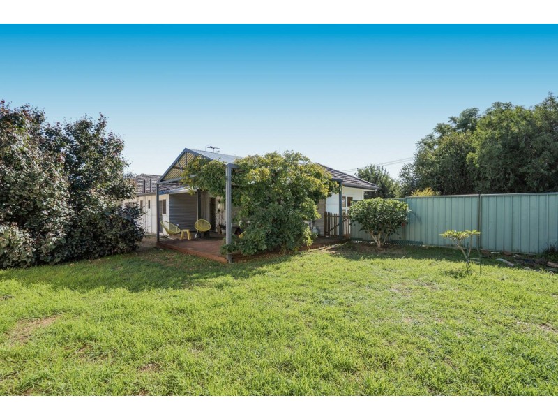 33 Urch Road, Kalamunda WA 6076