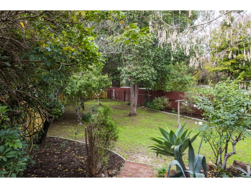375A Lesmurdie Road, Lesmurdie WA 6076