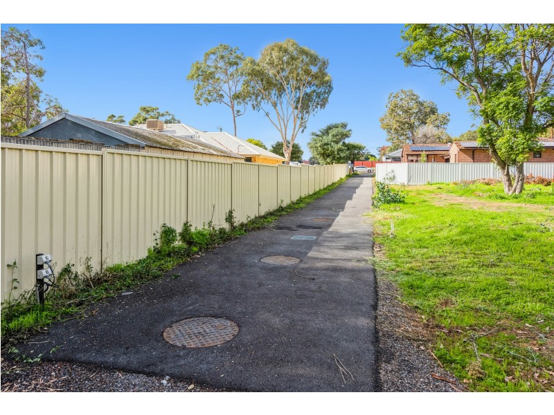 40B Boonooloo Road, Kalamunda WA 6076