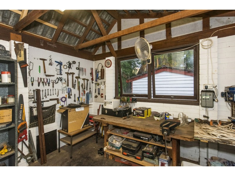 8 Balga Place, Gooseberry Hill WA 6076