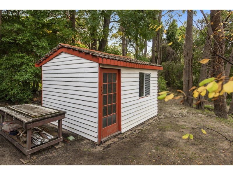 8 Balga Place, Gooseberry Hill WA 6076