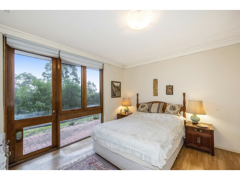 8 Balga Place, Gooseberry Hill WA 6076