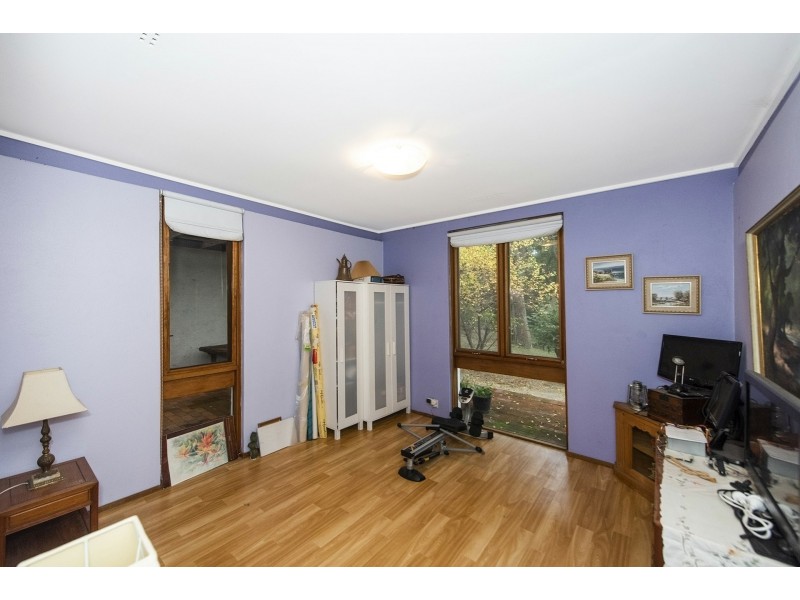 8 Balga Place, Gooseberry Hill WA 6076