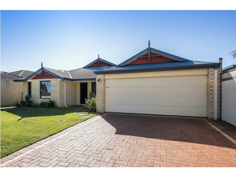 7 Heroic Lane, Wattle Grove WA 6107