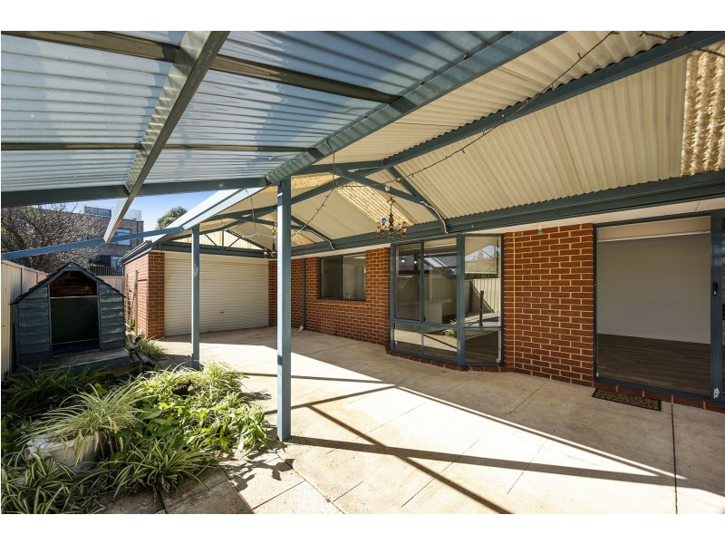 9 Lambertia Crescent, High Wycombe WA 6057