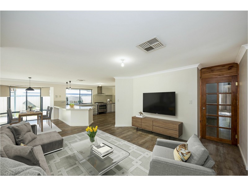 9 Lambertia Crescent, High Wycombe WA 6057