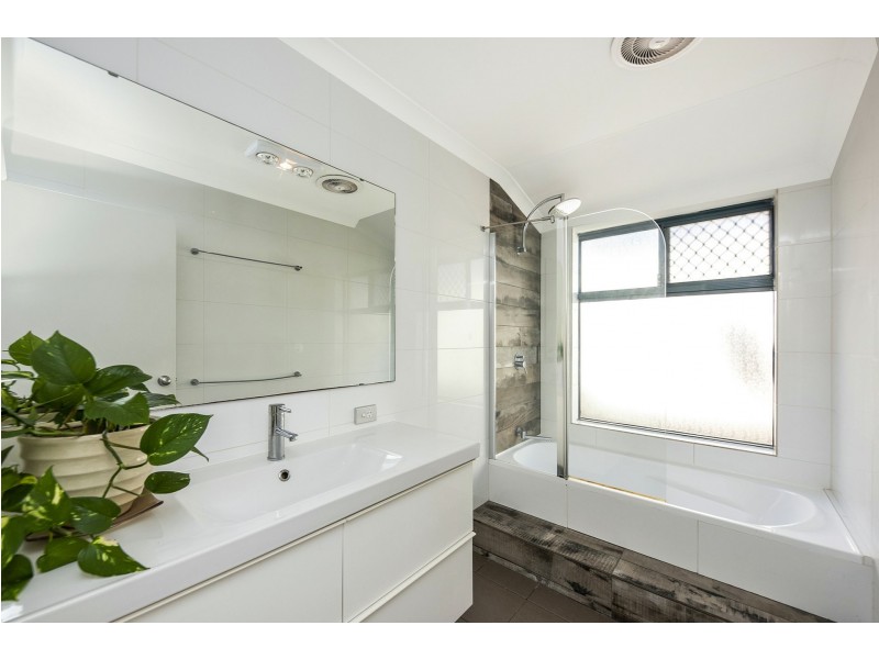 9 Lambertia Crescent, High Wycombe WA 6057