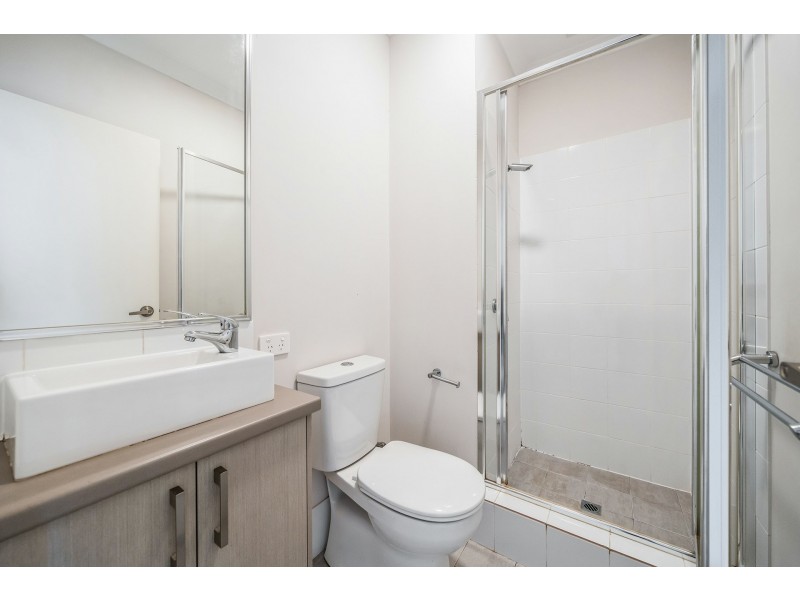 4/165 Maida Vale Road, High Wycombe WA 6057