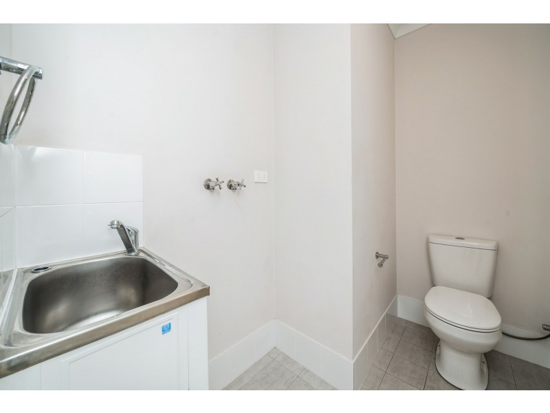 4/165 Maida Vale Road, High Wycombe WA 6057