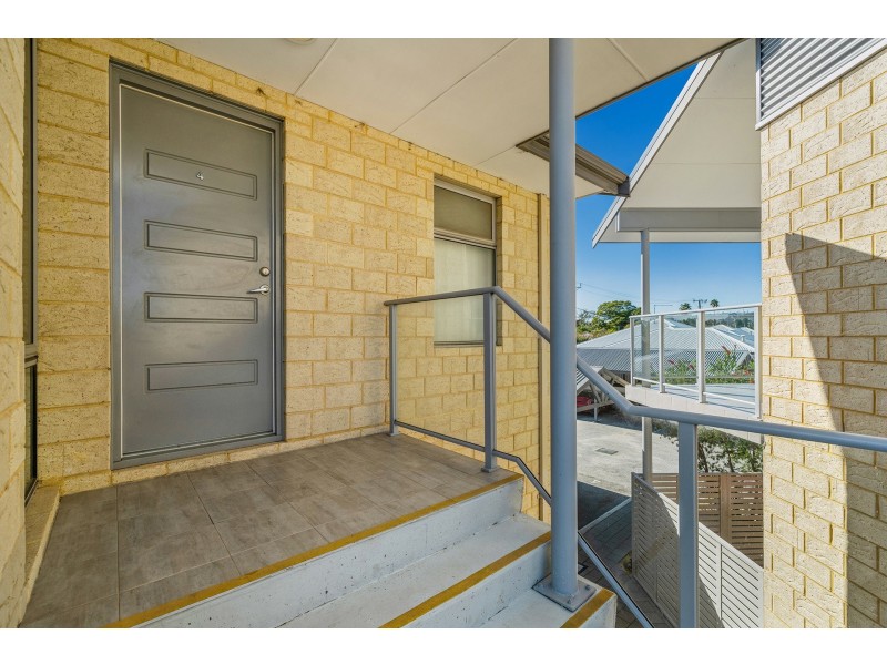 4/165 Maida Vale Road, High Wycombe WA 6057