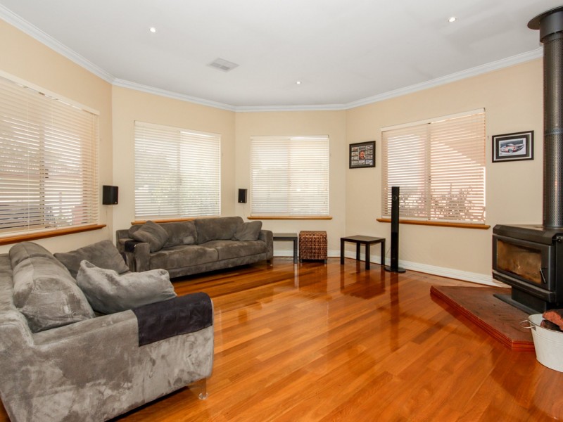 43 Grove Road, Walliston WA 6076