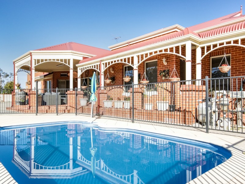 43 Grove Road, Walliston WA 6076