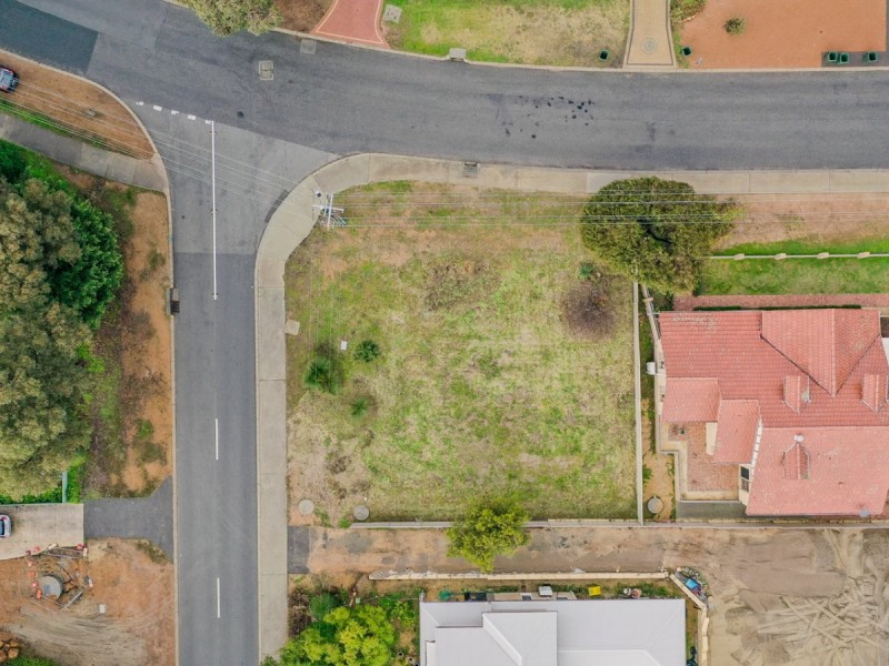 26 Boonooloo Road, Kalamunda WA 6076