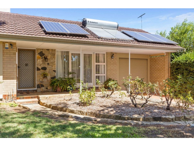 6 Pauline Avenue, Kalamunda WA 6076