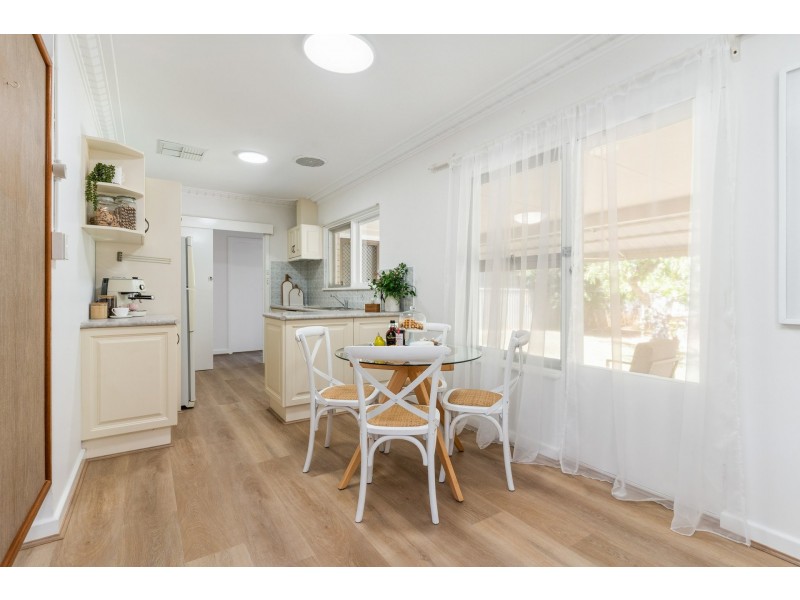 6 Pauline Avenue, Kalamunda WA 6076