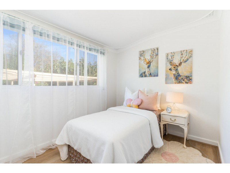 6 Pauline Avenue, Kalamunda WA 6076