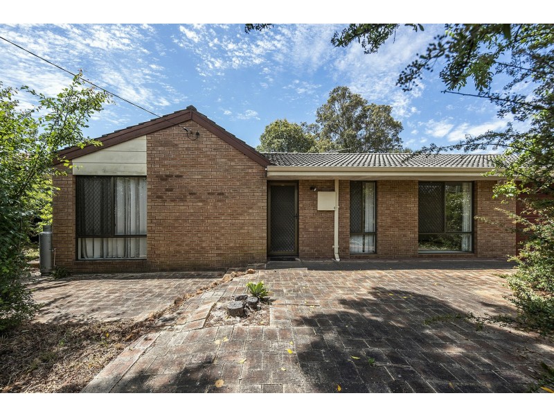 5 Banner Place, Lesmurdie WA 6076