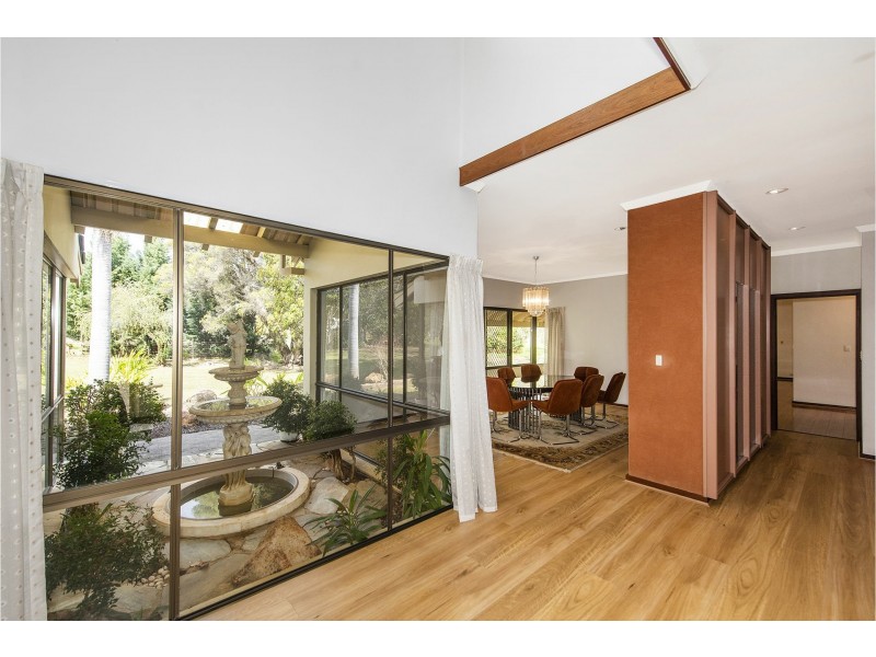 411 Lesmurdie Road, Lesmurdie WA 6076