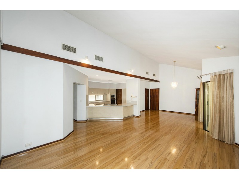 411 Lesmurdie Road, Lesmurdie WA 6076