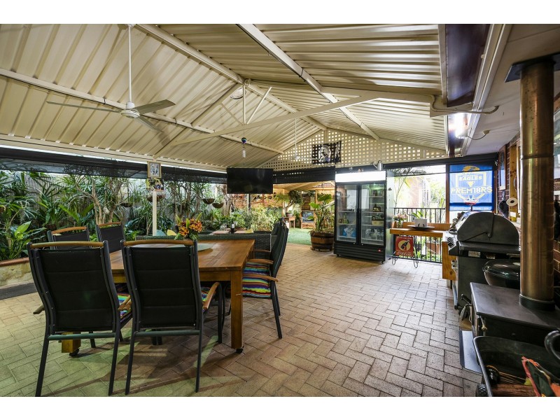 5 Allamanda Way, Forrestfield WA 6058