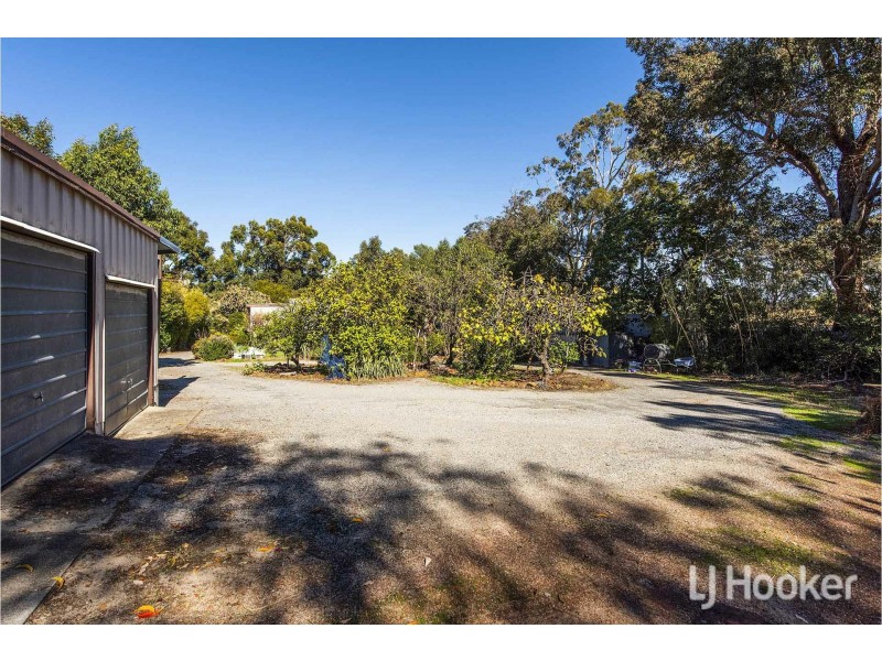 74 Traylen Road, Kalamunda WA 6076