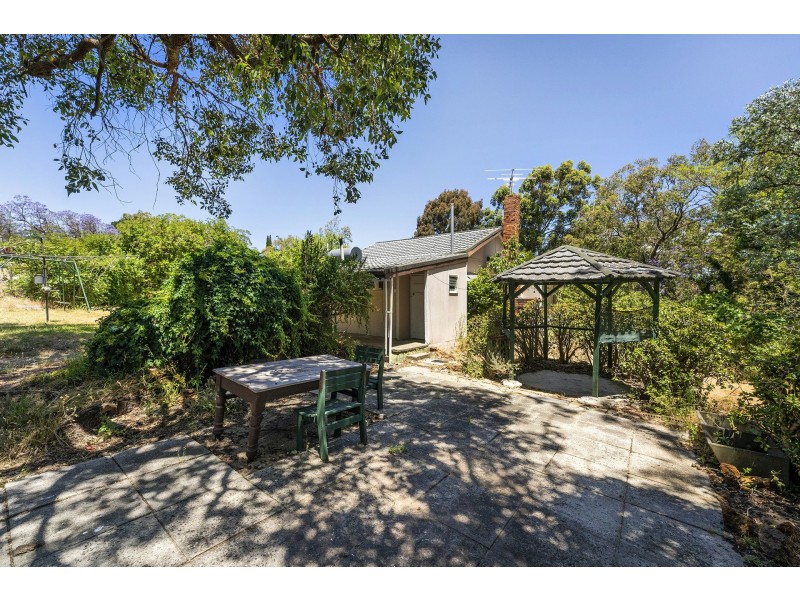 74 Traylen Road, Kalamunda WA 6076