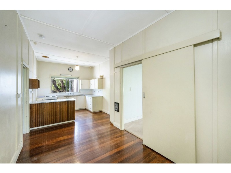 74 Traylen Road, Kalamunda WA 6076