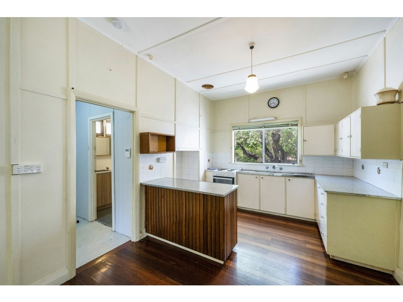 74 Traylen Road, Kalamunda WA 6076