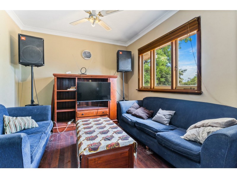 15 Hovea Crescent, Walliston WA 6076