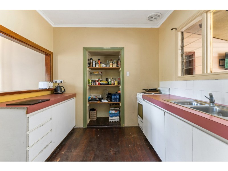 15 Hovea Crescent, Walliston WA 6076