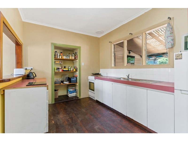 15 Hovea Crescent, Walliston WA 6076
