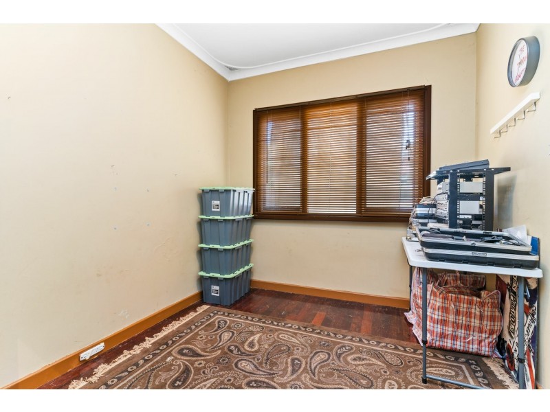15 Hovea Crescent, Walliston WA 6076
