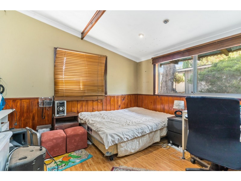 15 Hovea Crescent, Walliston WA 6076