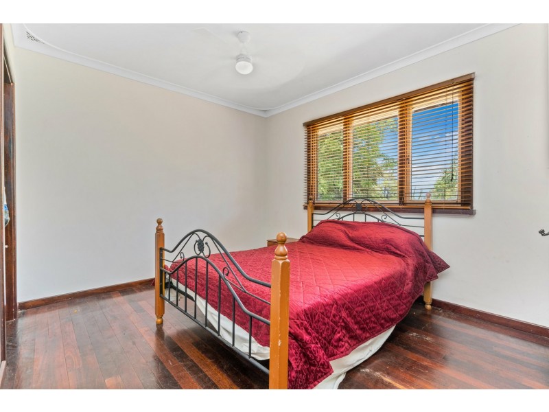 15 Hovea Crescent, Walliston WA 6076