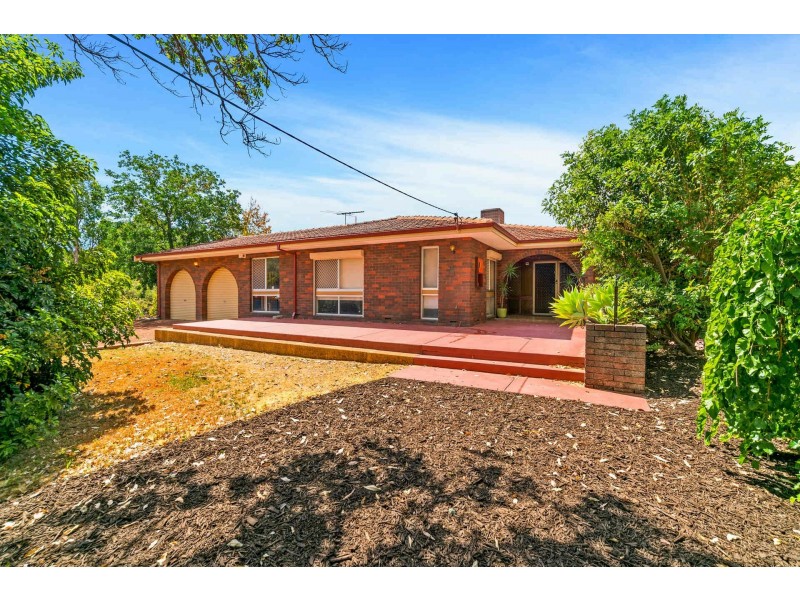 232 Grove Road, Lesmurdie WA 6076