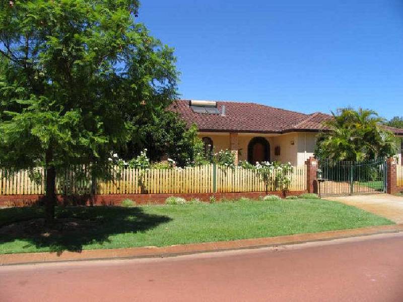 12 Gum Grove, Guildford WA 6055
