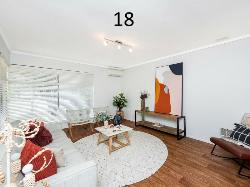 18 Mary Drive, Lesmurdie WA 6076