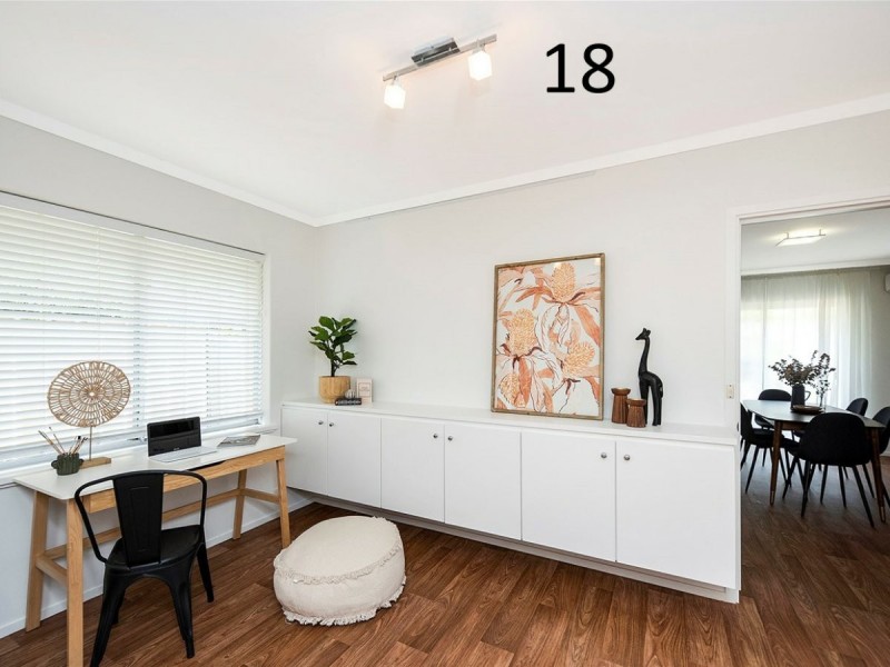 18 Mary Drive, Lesmurdie WA 6076