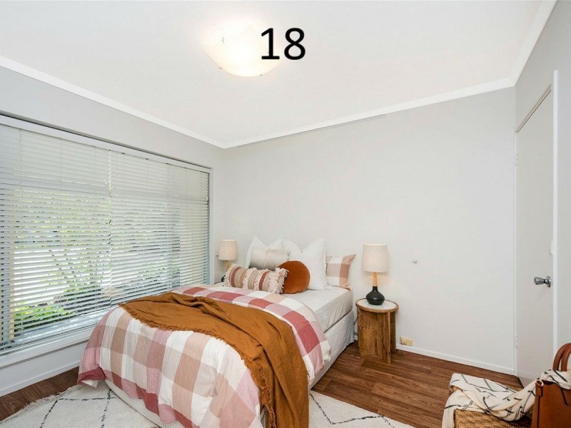 18 Mary Drive, Lesmurdie WA 6076