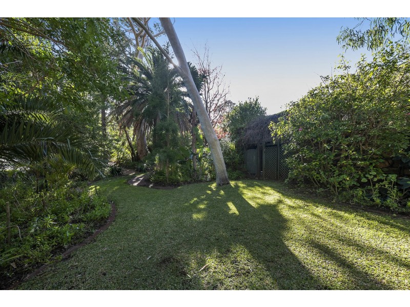 11 Taylor Road, Kalamunda WA 6076