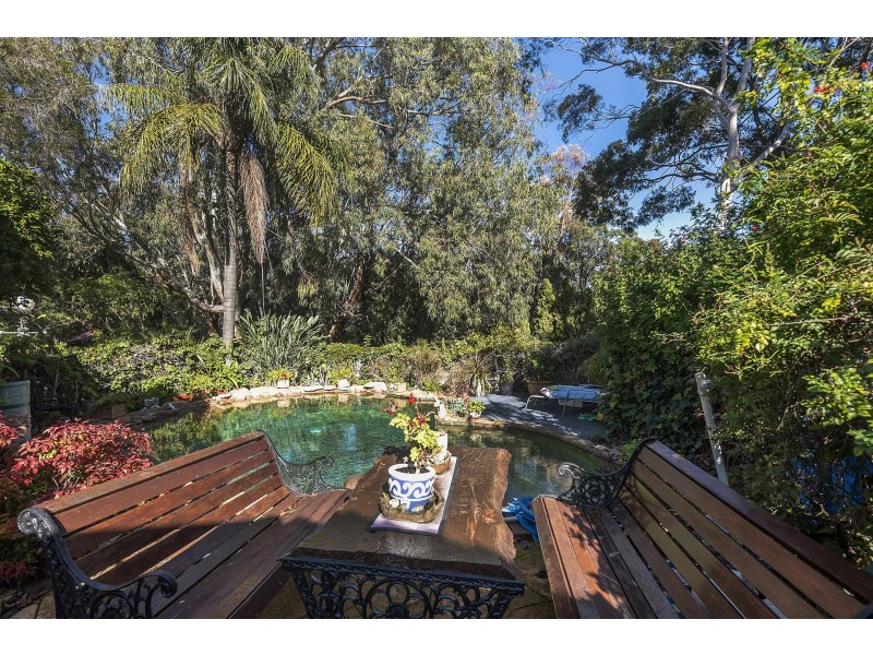 11 Taylor Road, Kalamunda WA 6076