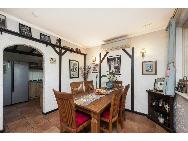 11 Taylor Road, Kalamunda WA 6076