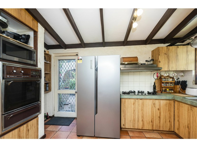 11 Taylor Road, Kalamunda WA 6076