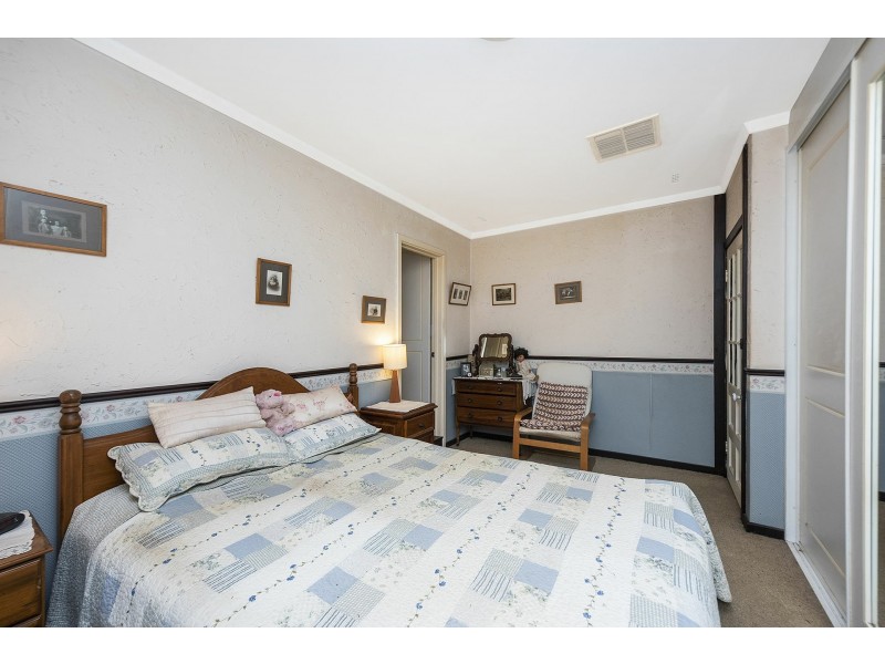 11 Taylor Road, Kalamunda WA 6076