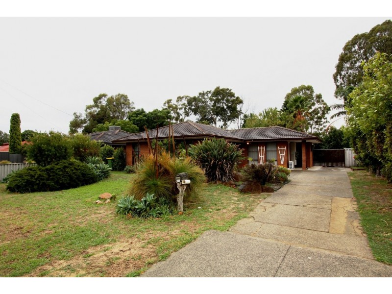 25 Calluna Way, Forrestfield WA 6058