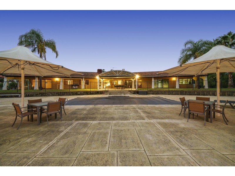 30 Oxford Court, Maida Vale WA 6057