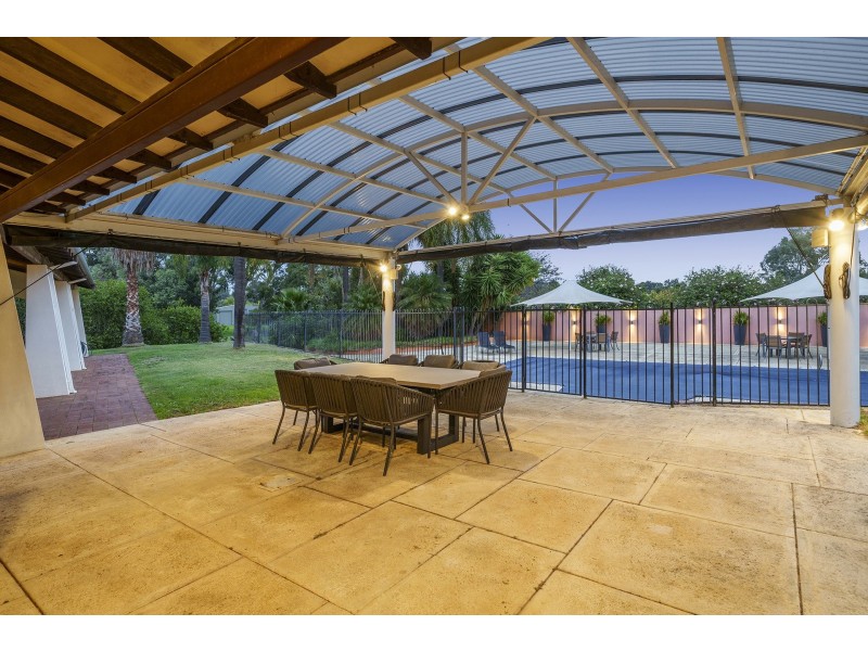 30 Oxford Court, Maida Vale WA 6057